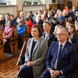 Nadanie imienia Wandy Chotomskiej Szkole Podstawowej w Młochowie 