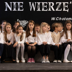 Nadanie imienia Wandy Chotomskiej Szkole Podstawowej w Młochowie 