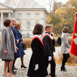 Nadanie imienia Wandy Chotomskiej Szkole Podstawowej w Młochowie 