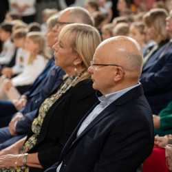 Nadanie imienia Wandy Chotomskiej Szkole Podstawowej w Młochowie 