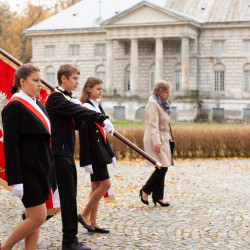 Nadanie imienia Wandy Chotomskiej Szkole Podstawowej w Młochowie 